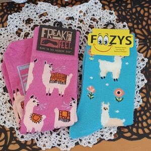 NEW WITH TAGS 2 PAIRS UNISEX LLAMA SOCKS FREAKER FEET "SPIT HAPPENS"/FOOZYS